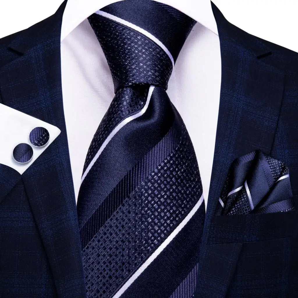 Men's Black Silk Paisley Tie for Travel-Friendly Style