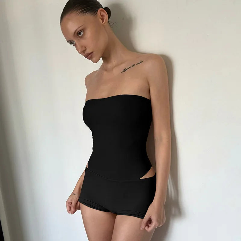 Black strapless lingerie for women, smooth fabric for comfort