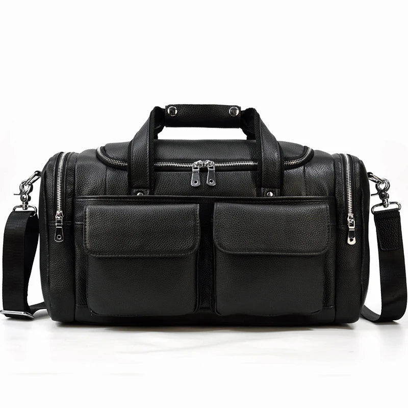 Men's duffle bag in black leather for travel and gym use