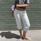 Women's white cropped pants, soft fabric, perfect for casual outings